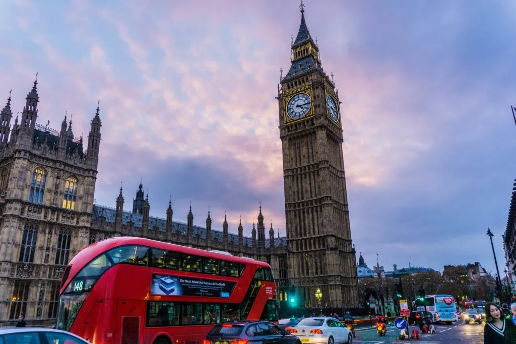 Challenges International Students Face with On-Campus Study in the UK